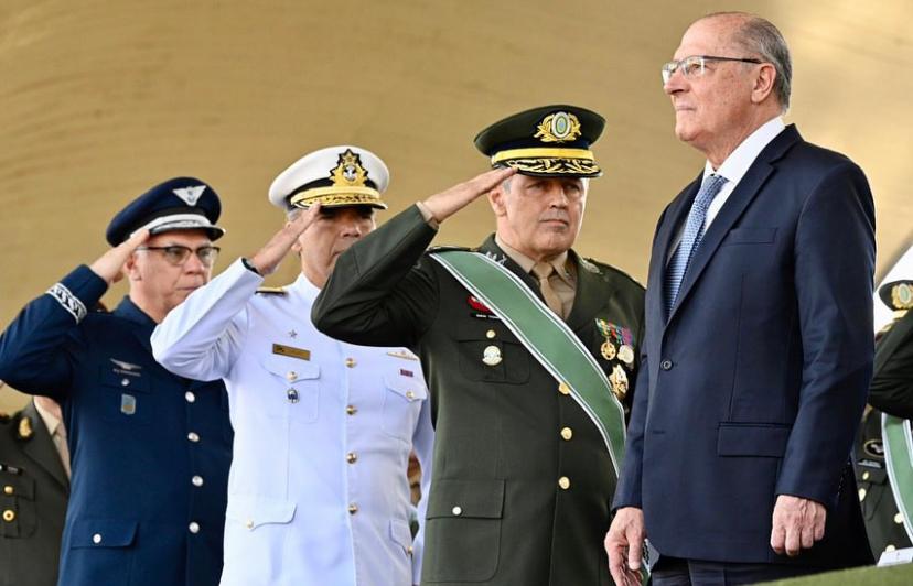 O general Tomás Paiva, comandante do exército, afirmou que a instituição não compactua com desvios de conduta.
Foto: Cadu Gomes 