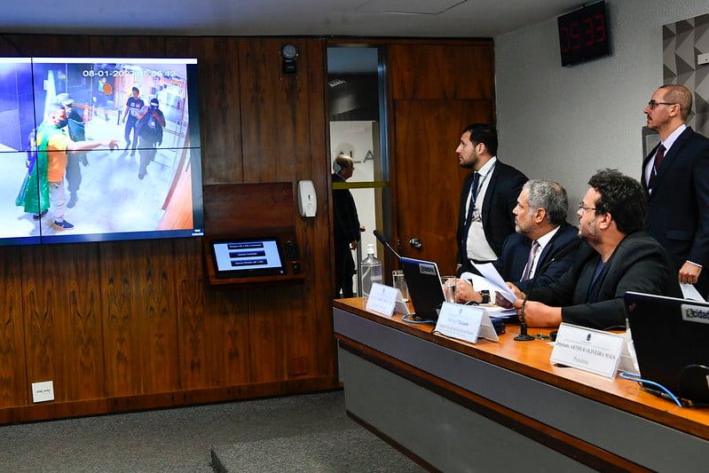 Adriano Machado reproduziu vídeo que mostra sua movimentação no Planalto no dia da invasão. Foto: Ag. Senado