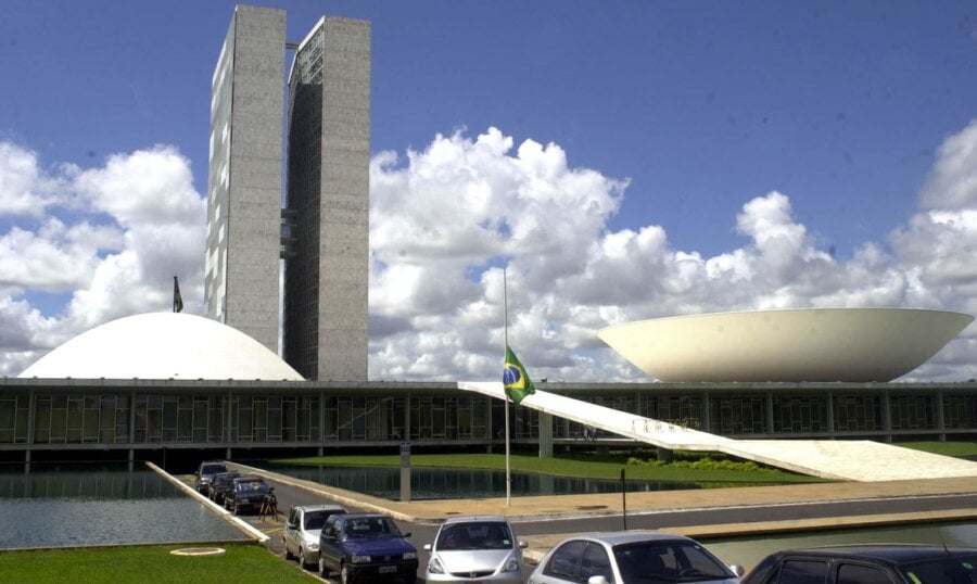 Com poucas semanas de trabalho disponíveis antes do recesso, Congresso Nacional pauta esforços para votar LDO e reforma tributária. Foto: EBC