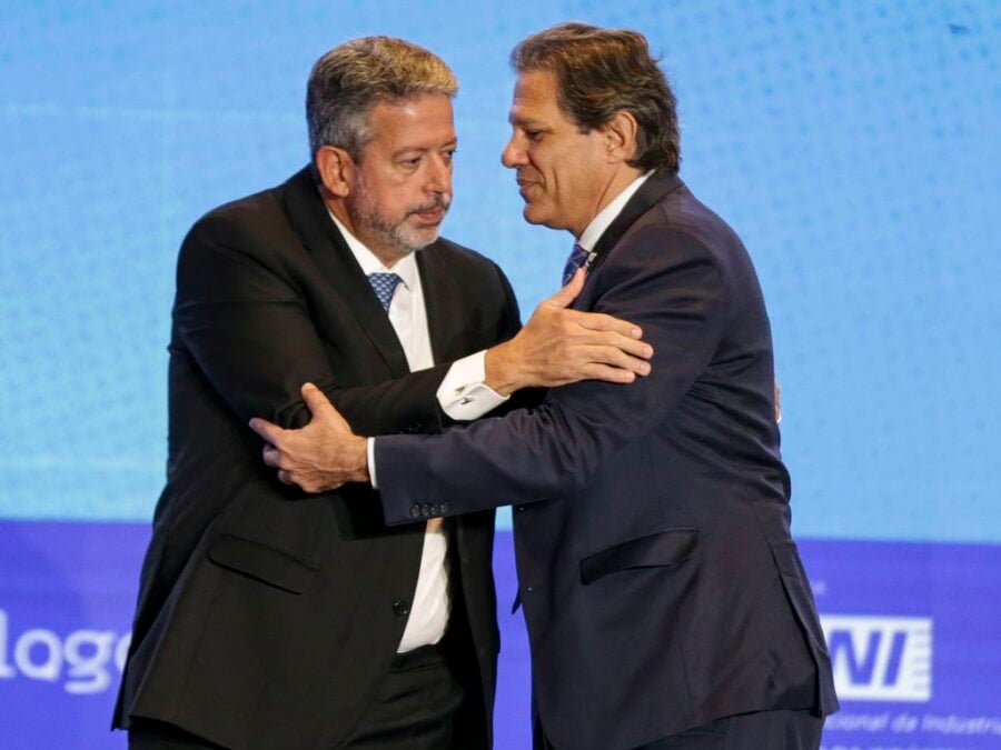 Arthur Lira e o ministro da Fazenda, Fernando Haddad. Foto: Marcelo Camargo/Agência Brasil