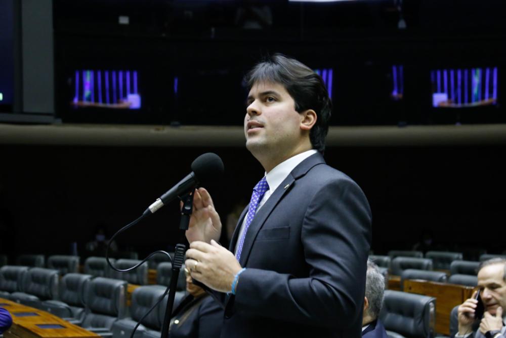 Líder do PP na Câmara dos Deputados, André Fufuca (MA), ministro dos Esporte, vai pedir licença do diretório do partido e deixar a liderança. Foto: Elaine Menke/Câmara do Deputados