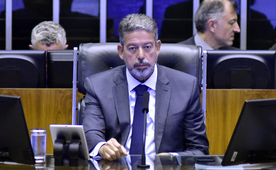 O presidente da Câmara confirmou para esta quinta-feira (21) as votações do projeto de lei do mercado de carbono e das apostas esportivas. Foto: Zeca Ribeiro/Câmara dos Deputados