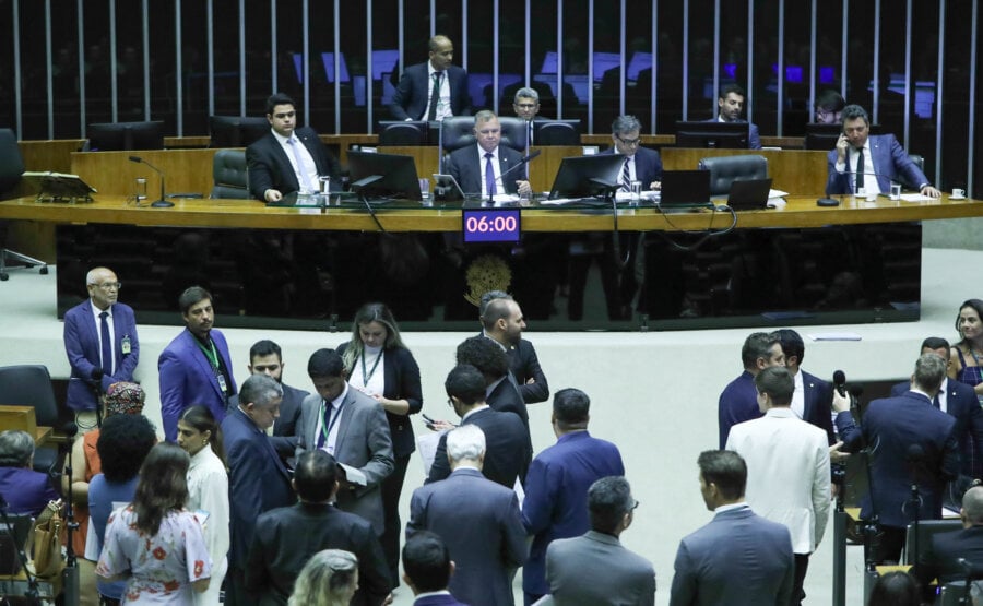 Distrito Federal lidera em 2023 a assiduidade na Câmara dos Deputados, enquanto Amapá lidera a porcentagem de ausências. Foto: Bruno Spada/Câmara dos Deputados