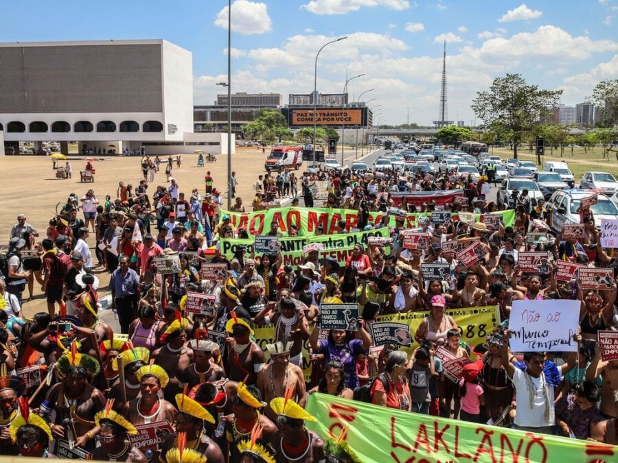 Brasília (DF), 20/09/2023, Lideranças indígenas fazem passeata contra marco temporal na Esplanada dos Ministérios. Foto: Antônio Cruz/Agência Brasil