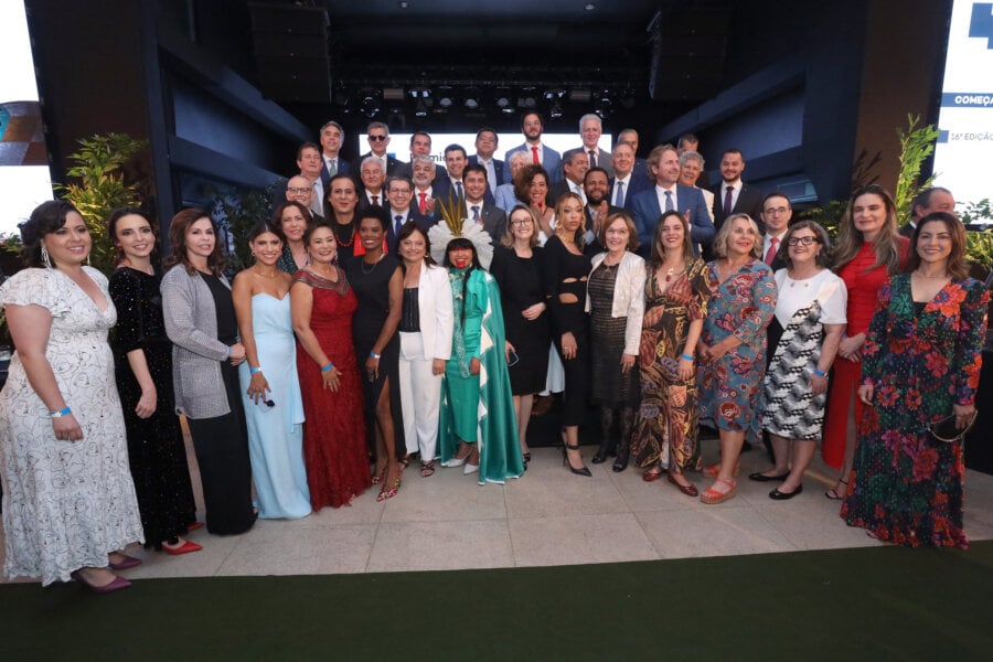 Foto oficial dos melhores parlamentares do ano, segundo as votações do Prêmio Congresso em Foco 2023. Foto: Paulo Negreiros