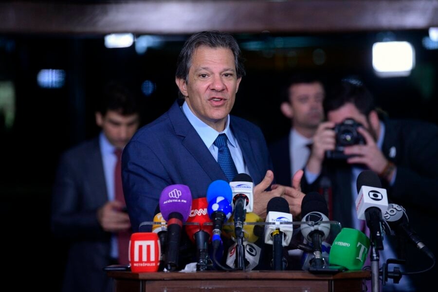 Ministro da Fazenda, Fernando Haddad deve ser o responsável por definir os detalhes e enviar os projetos de lei complementares da tributária ao Congresso

Foto: Pedro França/Agência Senado