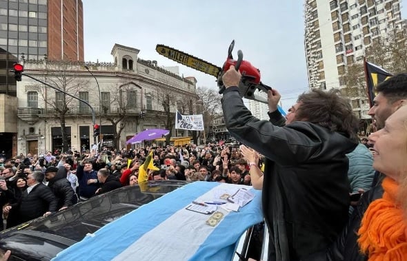 Reconhecendo derrota, líderes do governo temem medidas autoritárias adotadas por Milei, bem como proposta de afastamento do Brasil. Foto: Divulgação