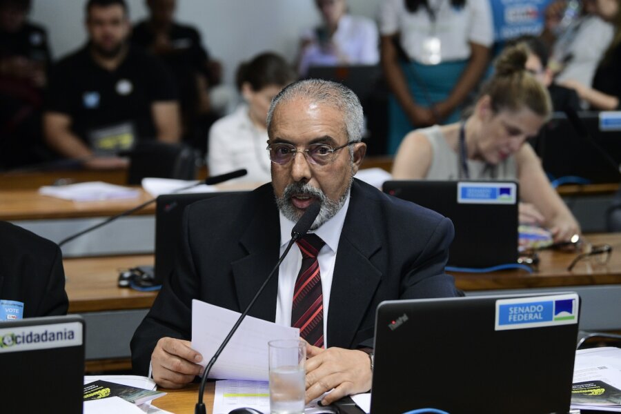 O senador Paulo Paim é o relator da nova lei de cotas no Senado. Foto: Pedro França/Agência Senado