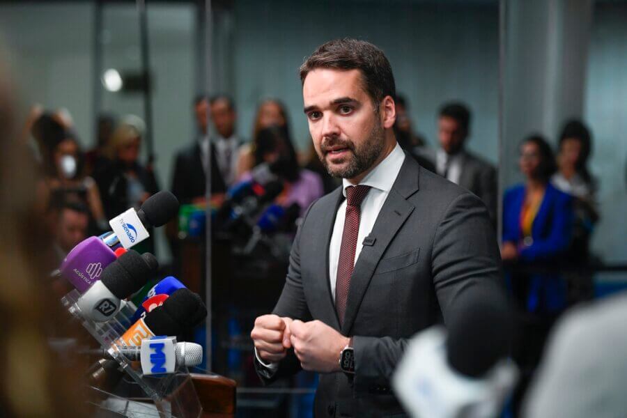 Governador do Rio Grande do Sul, Eduardo Leite, deixa o comando do PSDB, que deve definir um novo presidente

Foto: Marcos Oliveira/Agência Senado