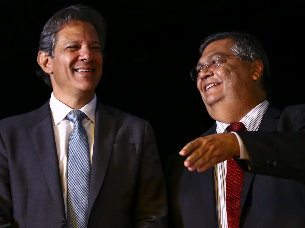 Por trás dos desgastes de Dino, do PSB, e Haddad, do PT, está a disputa eleitoral de 2026. Se Lula não for candidato à reeleição, já estão na praça dois ministros e potenciais candidatos. Foto: Marcelo Camargo/Agência Brasil