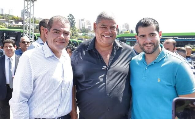 Deputado Alexandre Leite, à direita, é filho do presidente da Câmara Municipal de São Paulo, Milton Leite, ao centro, e irmão do deputado estadual Milton Leite Filho. Foto: Divulgação