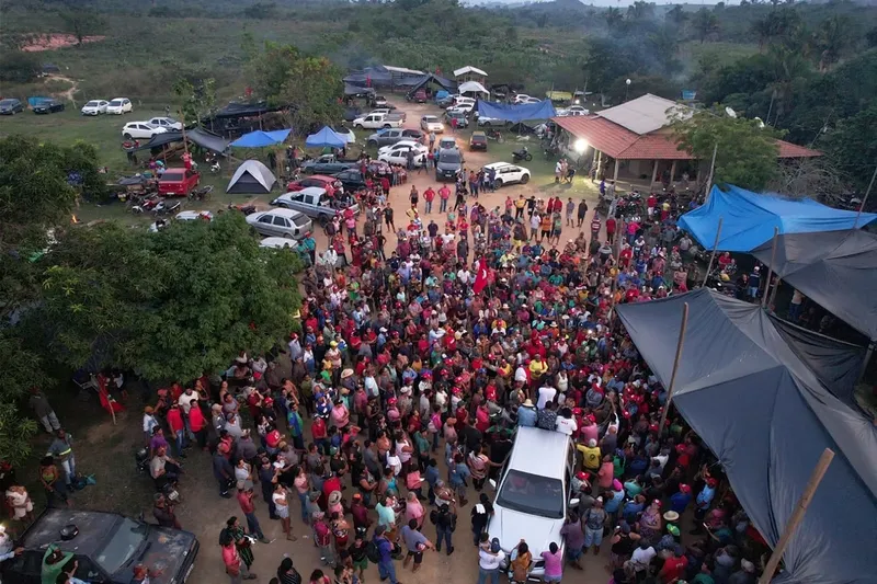 Segundo o MST, o acidente foi provocado por um curto-circuito na rede elétrica, que ocorreu quando uma empresa estava instalando internet. Foto: MST