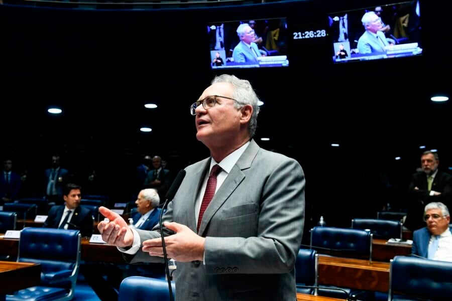 O senador Renan Calheiros lidera a iniciativa de instalar e fazer funcionar a CPI da Braskem no Senado

Foto: Marcos Oliveira/Agência Senado