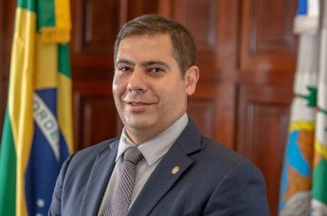 Deputado estadual Dr. Serginho lidera pesquisa espontânea e estimulada em Cabo Frio, mostra Paraná Pesquisas. Foto: Divulgação