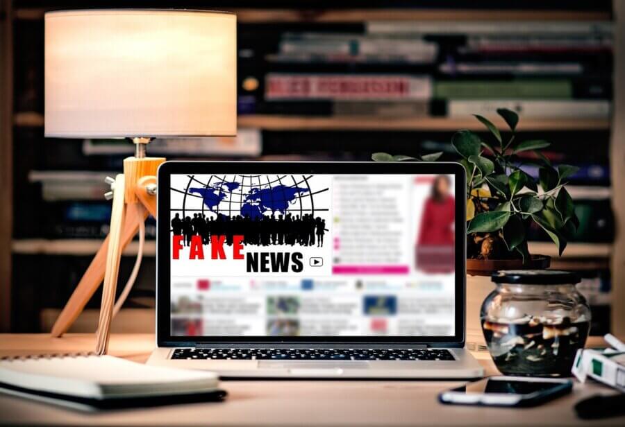 Considerado prioridade do governo federal, sobretudo em ano de eleições, o  PL das Fake News deve ficar engavetado no Congresso Nacional. Foto: Pixabay