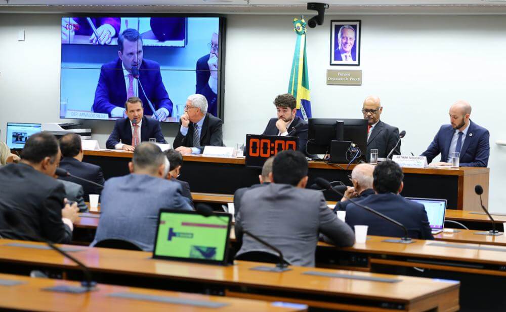 Dona do maior montante em emendas parlamentares, comissão da Saúde detém R$ 4,538 bilhões que, em ano eleitoral, valem ouro nas mãos dos deputados. Colegiado é presidido hoje pelo deputado Presidida atualmente pelo deputado Zé Vitor (PL-MG). Foto: Vinicius Loures / Câmara dos Deputados