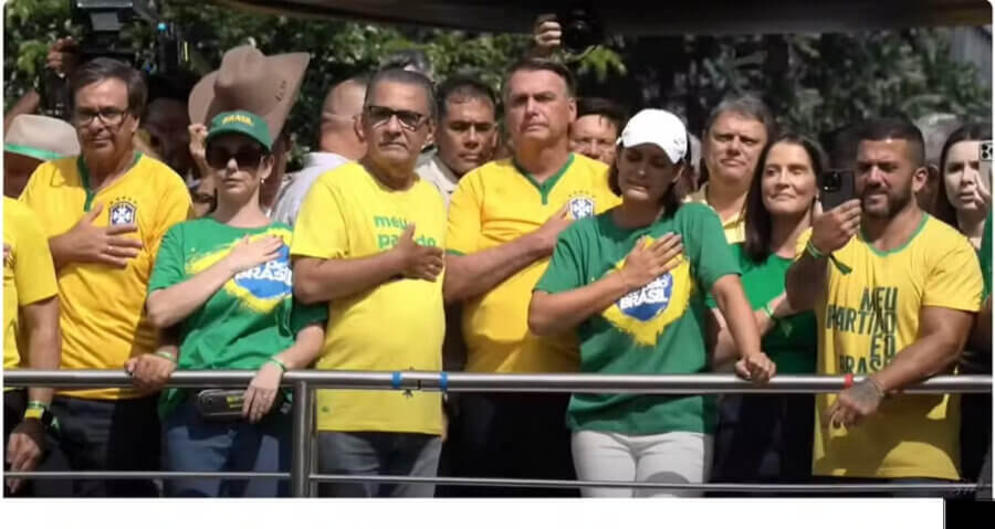 Bolsonaro, Michelle, Malafaia e Tarcisio de Freitas foram algumas das principais figuras presentes ao ato na Avenida Paulista no último domingo. Foto: Reprodução/Youtube