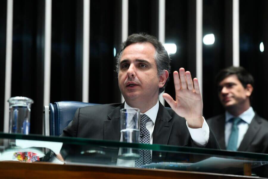 Rodrigo Pacheco, presidente do Congresso, adiou votação por falta de acordo para análise de vetos. Foto: Marcos Oliveira/Agência Senado