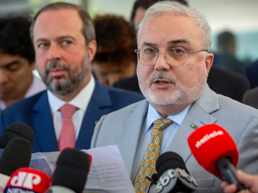 O ministro de Minas e Energia, Alexandre Silveira, e o presidente da Petrobras, Jean Paul Prates: disputa pela gestão da companhia vem desde o início de 2023. Foto: Foto: Fabio Rodrigues-Pozzebom/Agência Brasil