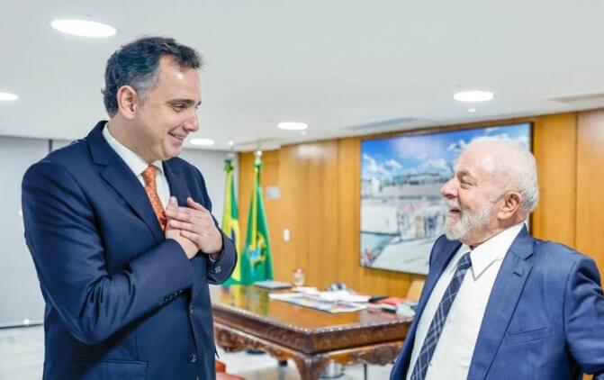 Lula receberá líderes do Senado e Rodrigo Pacheco, de quem ele está cada vez mais perto. Foto: Ricardo Stuckert/PR