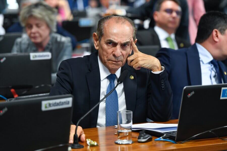 O senador Marcelo Castro foi oficializado como o relator da PEC na CCJ do Senado

Foto: Roque de Sá/Agência Senado