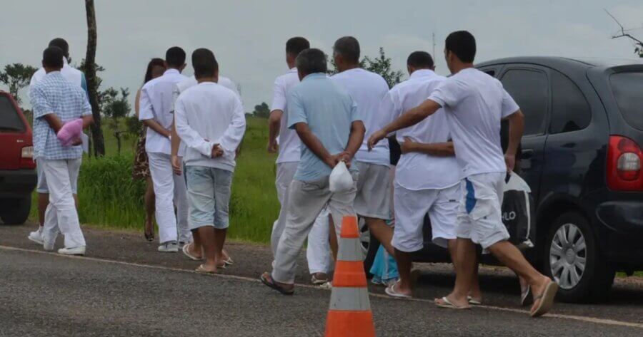 O fascínio da violência toma de assalto a consciência ingênua. Nada mais fácil do que propor a solução do encarceramento definitivo. Foto: Antonio Cruz/ABr