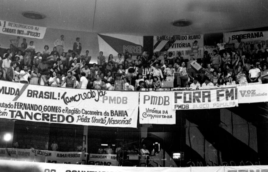 Manifestação na Câmara dos Deputados pelas eleições diretas para a Presidência da República, em abril de 1984. Foto: Célio Azevedo