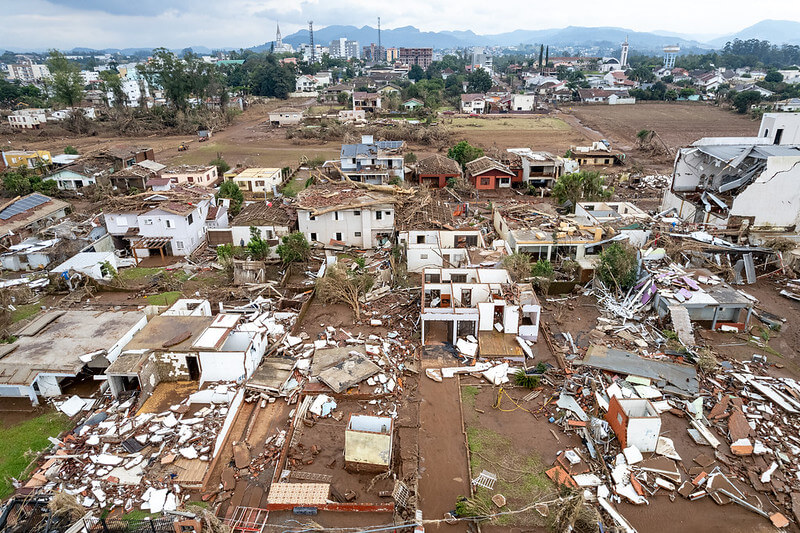 Cenário de destruição em Arroio do Meio, uma das centenas de cidades gaúchas devastadas pelas chuvas. Foto: Gustavo Mansur/Secom-RS