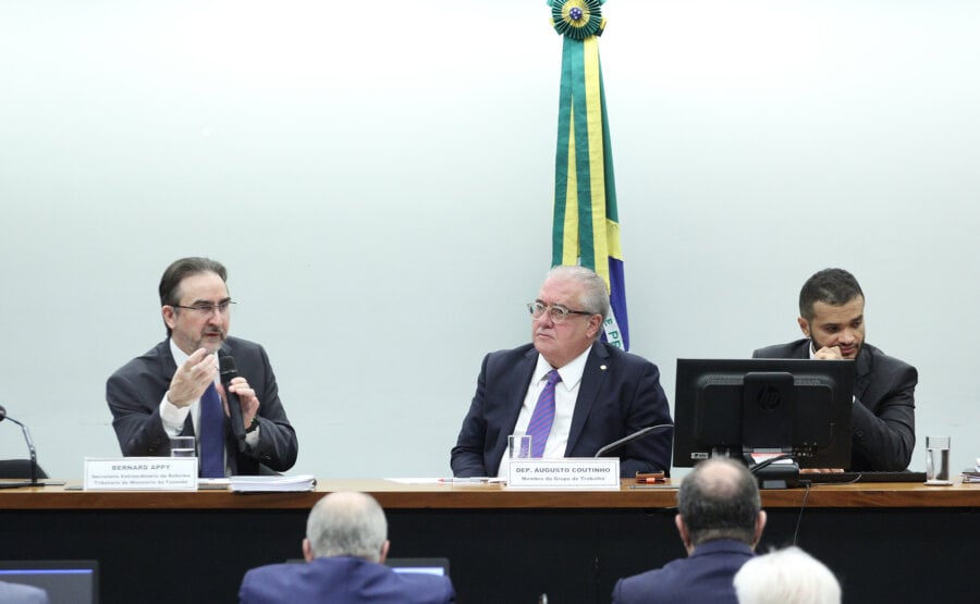 As reuniões do Grupo de Trabalho da regulamentação da reforma tributária começaram nesta terça-feira (28)

Foto: Vinicius Loures/Câmara dos Deputados