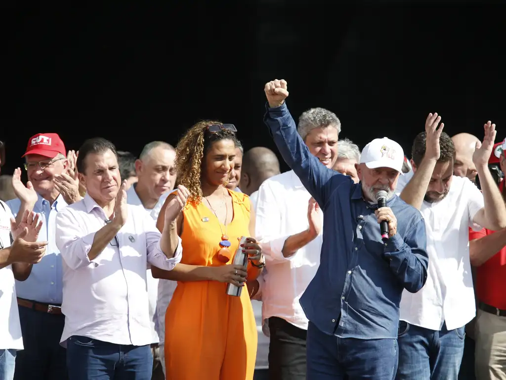 O presidente Lula em ato organizado por centrais sindicais pelo Dia do Trabalhador, na Arena Neo Quimica do Corinthians, em São Paulo. Foto: Paulo Pinto/Agência Brasil