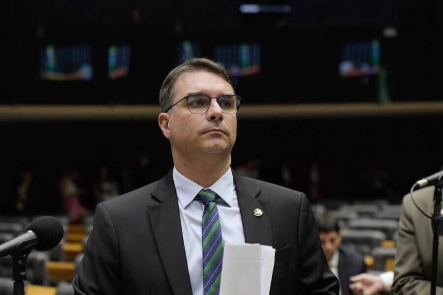 Associação cobra retratação de Juliana Bierrenbach, ex-advogada de Flávio Bolsonaro, após ela acusar auditores de perseguição ilegal. Foto: Saulo Cruz/Agência Senado