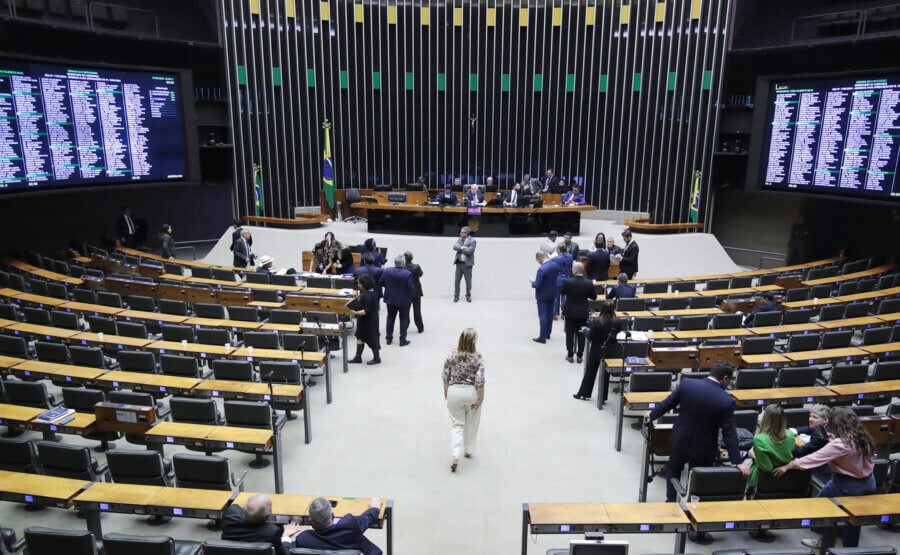 Câmara dos Deputados prioriza temas consensuais nesta quarta-feira (19), recuando após tentativa de votar PEC da Anistia. Foto: Zeca Ribeiro/Câmara dos Deputados