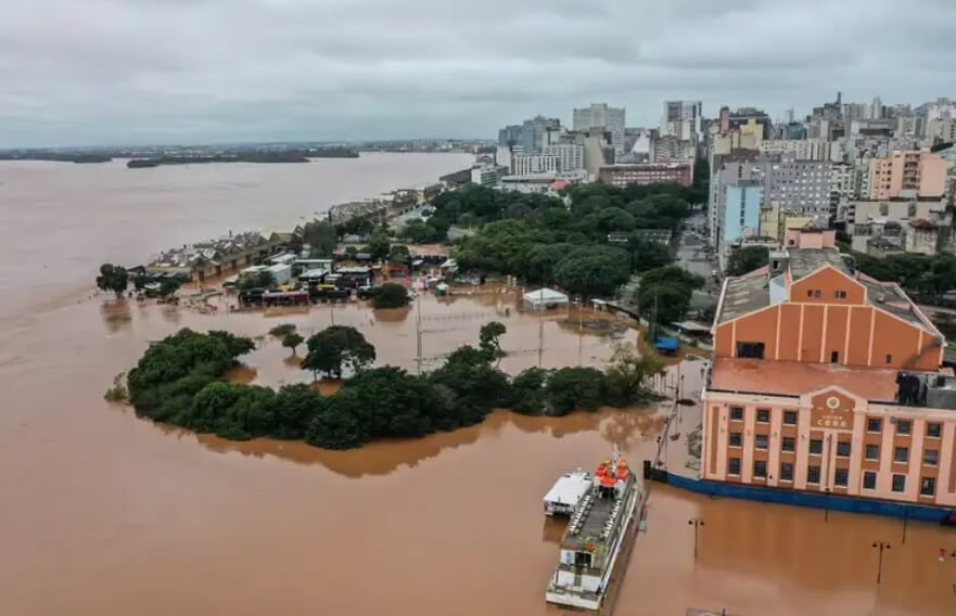 Rio Guaíba, usina do gasômetro, em Porto Alegre após chuva intensa. Foto: Gilvan Rocha/ABr