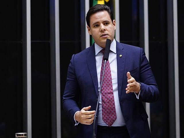 O deputado Rodrigo Valadares (União-SE) foi designado relator de projetos que concedem anistia a presos do 8 de janeiro. Foto: Câmara dos Deputados