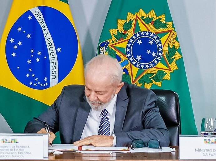 Lula editou Medida Provisória para bancar as perdas estimadas pelo governo com a desoneração para 17 setores intensivos de mão de obra. Foto: Ricardo Stuckert / PR