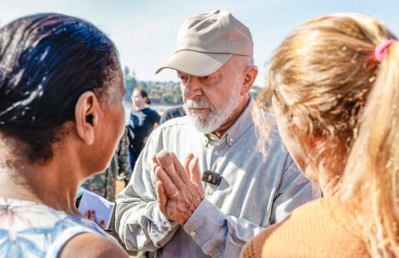 Não basta, como muitos propõem, recompor a articulação política e ajustar o ministério, decisões exclusivas do presidente. O governo precisa retomar a aliança com a frente que o elegeu. Para isso, precisa apresentar um projeto de desenvolvimento do país capaz de mobilizar a sociedade. Tem instrumentos e competência para isso. Foto: Ricardo Stuckert / PR