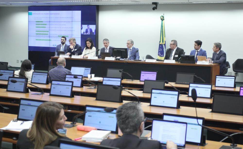 O governo federal prepara para os próximos dias o envio do segundo projeto de lei que regulamenta a reforma tributária.. Primeiro projeto já está em debate na Câmara, que realiza audiências públicas neste mês de junho. Foto: Vinicius Loures / Câmara dos Deputados