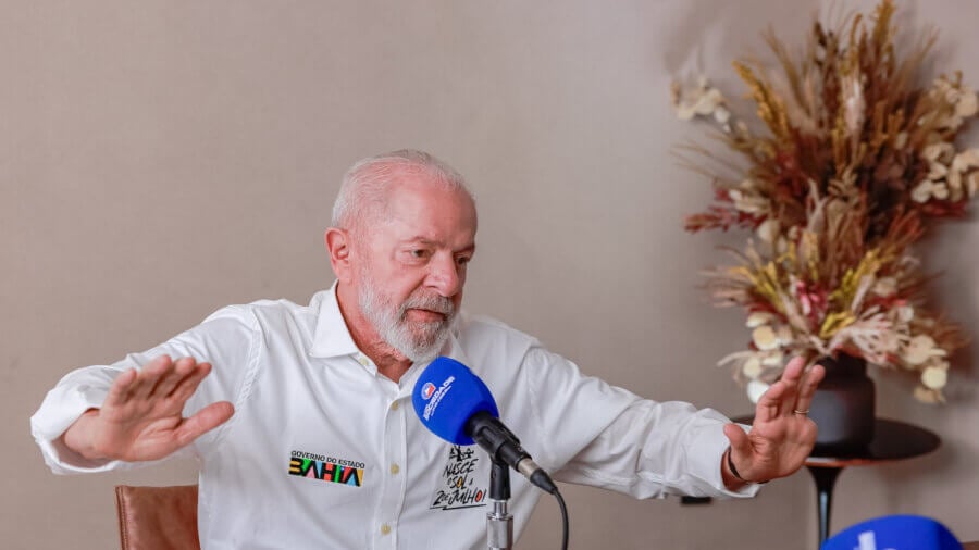 O presidente Lula em entrevista à Rádio Sociedade, em Salvador. Foto: Ricardo Stuckert/PR