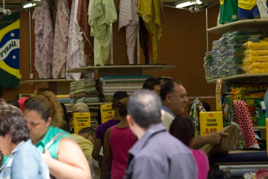 Comércio na 23 de Março em São Paulo. Foto: Imagens USP