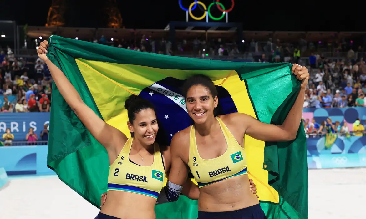 Dupla no vôlei de praia, Duda Lisboa e Ana Patrícia nas Olimpíadas de Paris. Foto: Esa Alexander/Reuters