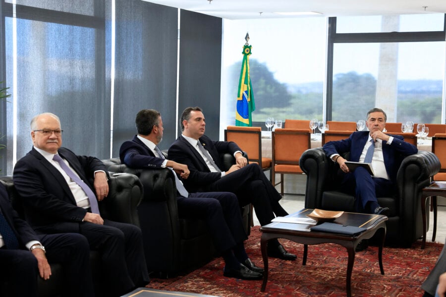 Da esquerda para a direita: o ministro Edson Fachin, do STF;, o presidente da Câmara, Arthur Lira; o presidente do Senado, Rodrigo Pacheco; e o presidente do STF, Luís Roberto Barroso. Foto: Rosinei Coutinho/SCO/STF