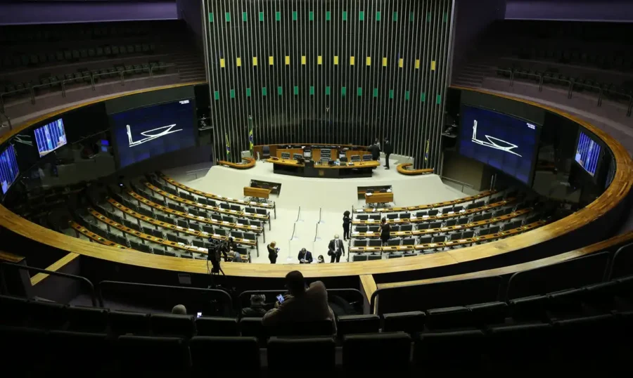 Pauta da Câmara dos Deputados inclui retomada da regulamentação da reforma tributária e primeiro item do pacote fiscal. Foto: Antonio Cruz/ Agência Brasil