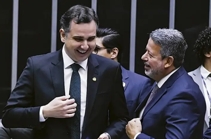 O presidente do Senado, Rodrigo Pacheco (PSD-MG), e o presidente da Câmara, Arthur Lira (PP-AL) . Foto: Jefferson Rudy/Agência Senado
 