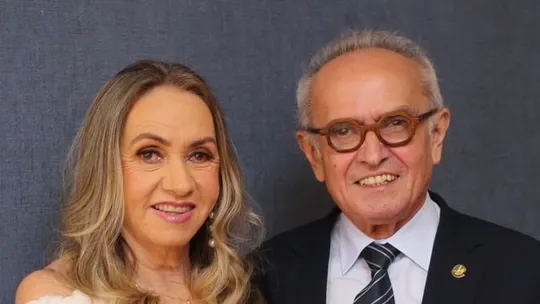 Lauremília e o marido, Cícero Lucena. O atual prefeito é favorito à reeleição em primeiro turno. Foto: Divulgação