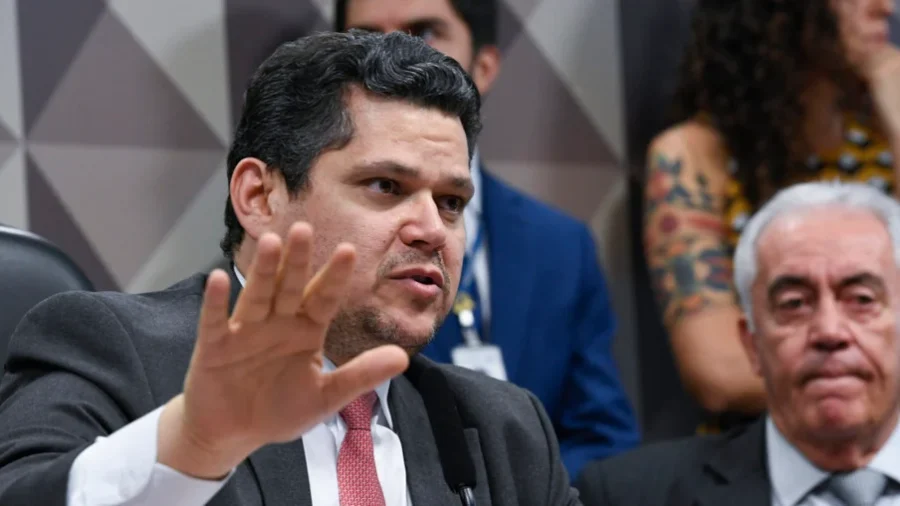 Davi e Otto, em reunião na Comissão de Constituição e Justiça (CCJ), cujo atual presidente é Alcolumbre. Foto: Roque de Sá/Agência Senado