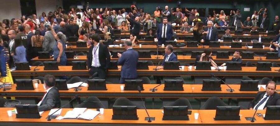 Confusão na CCJ fez sessão ser suspensa temporariamente. Foto: Câmara dos Deputados/Reprodução