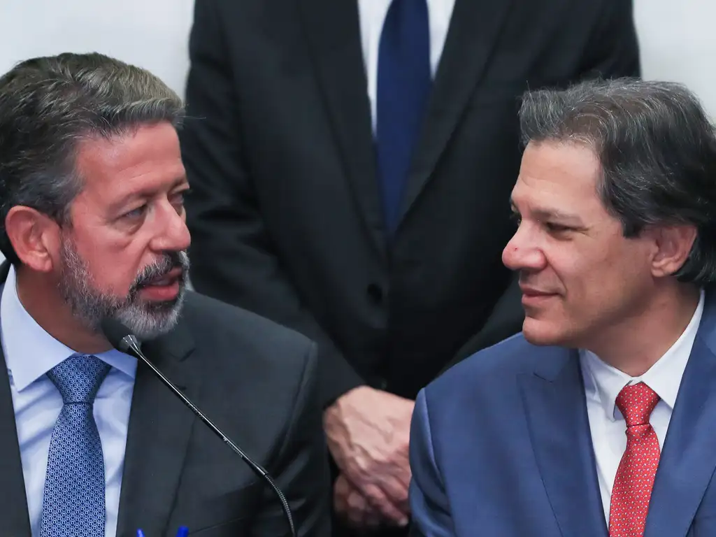 O presidente da Câmara, Arthur Lira (PP-AL), com o ministro Fernando Haddad. Foto: Lula Marques