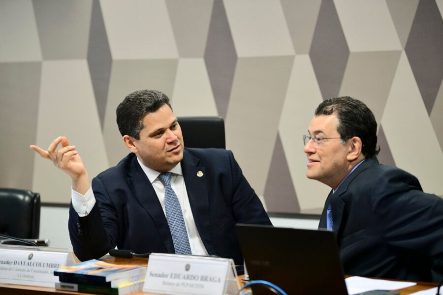 Confira mudanças ao parecer da regulamentação da reforma tributária; segundo relator, foram acatadas 17 das 145 emendas apresentadas desde segunda (9)
Foto: Pedro França/Agência Senado