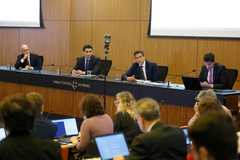 Gabriel Galípolo e Roberto Campos Neto trocaram gentileza em entrevista que marcou a passagem de bastão do segundo para o primeiro. Foto: Banco Central