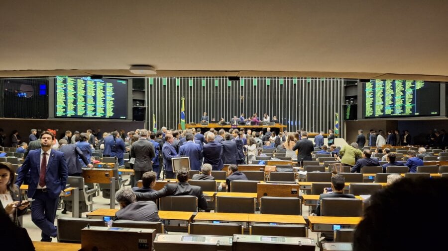 Bloco de oposição na Câmara concentra esforços em plenário para obstruir projeto que cria o Dia Nacional da Ação Climática. Foto: Lucas Neiva/Congresso em Foco